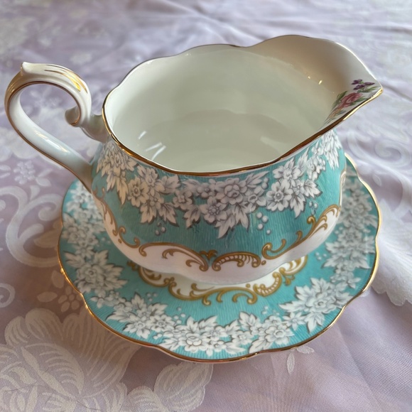 Royal Albert Enchantment Gravy Boat with Underplate - Picture 3 of 6